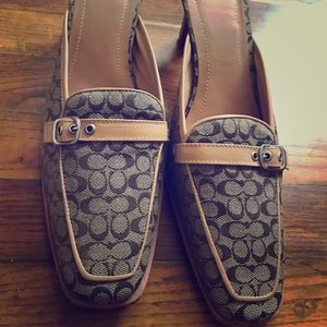 Size 10 Coach Signature Buckle 3” mules